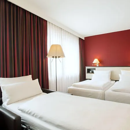 إن إتش كوليكشن ميونخ بافاريا فندق 4*