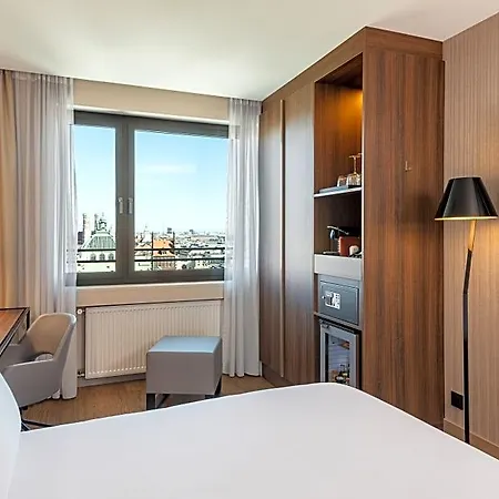 Hotel Nh Collection Bavaria 4*
